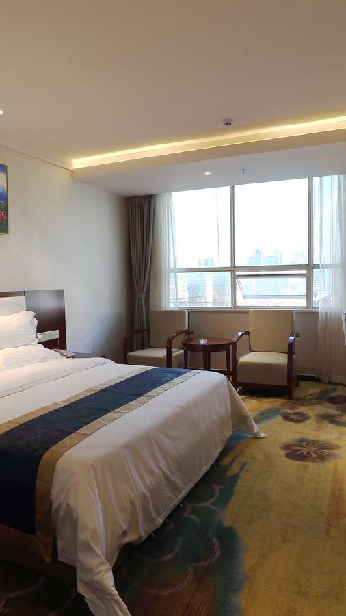 Guangxi Hawaii International Hotel Nanning Bagian luar foto