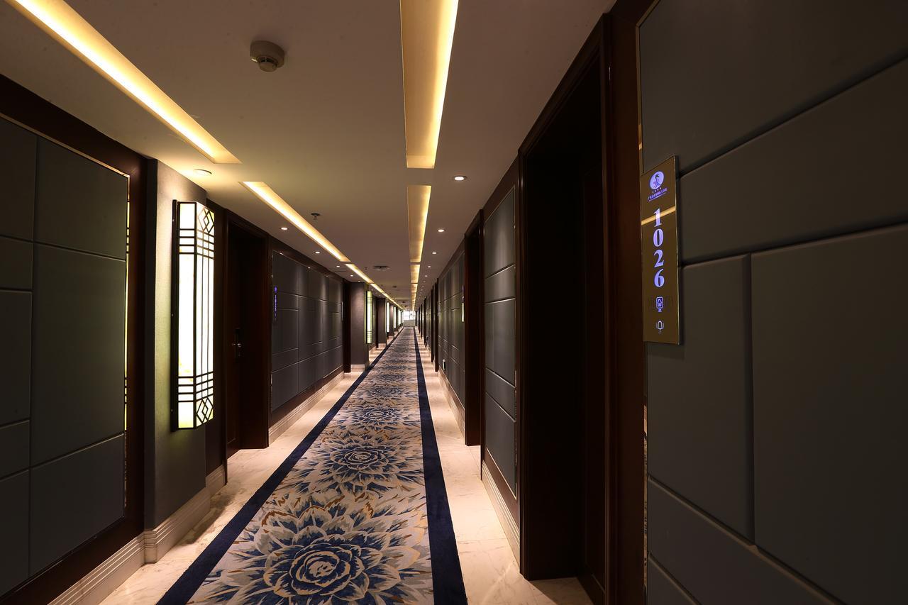 Guangxi Hawaii International Hotel Nanning Bagian luar foto